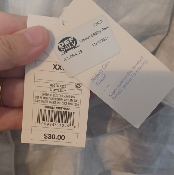 Stars Above Women's Plaid Perfectly Cozy Flannel Pajama Top - Picture 7 of 11